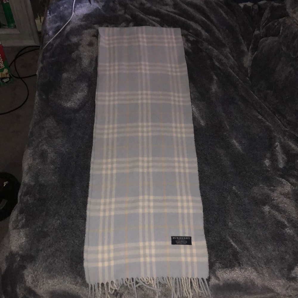 Burberry scarf wool baby blue